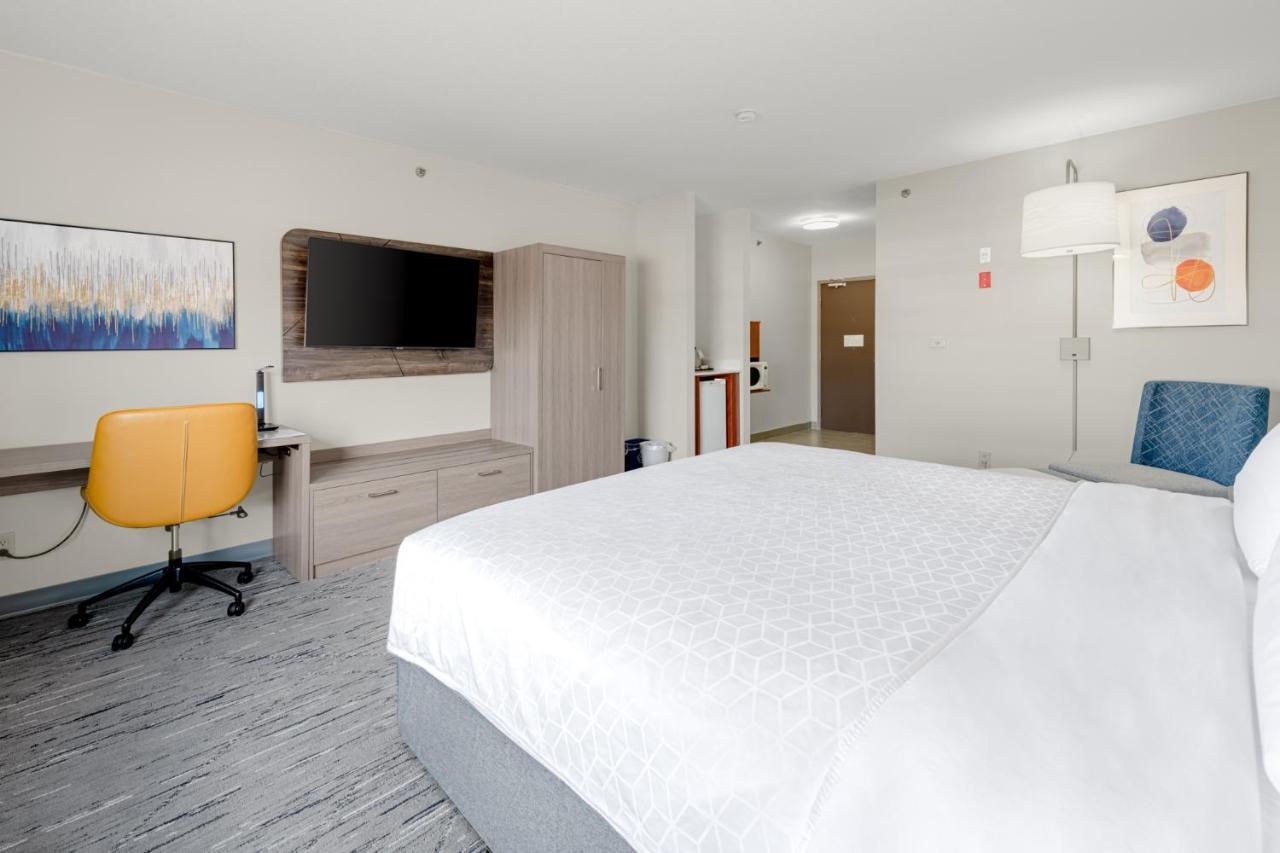 Holiday Inn Express Hotel & Suites-Edmonton South, An Ihg Hotel Esterno foto