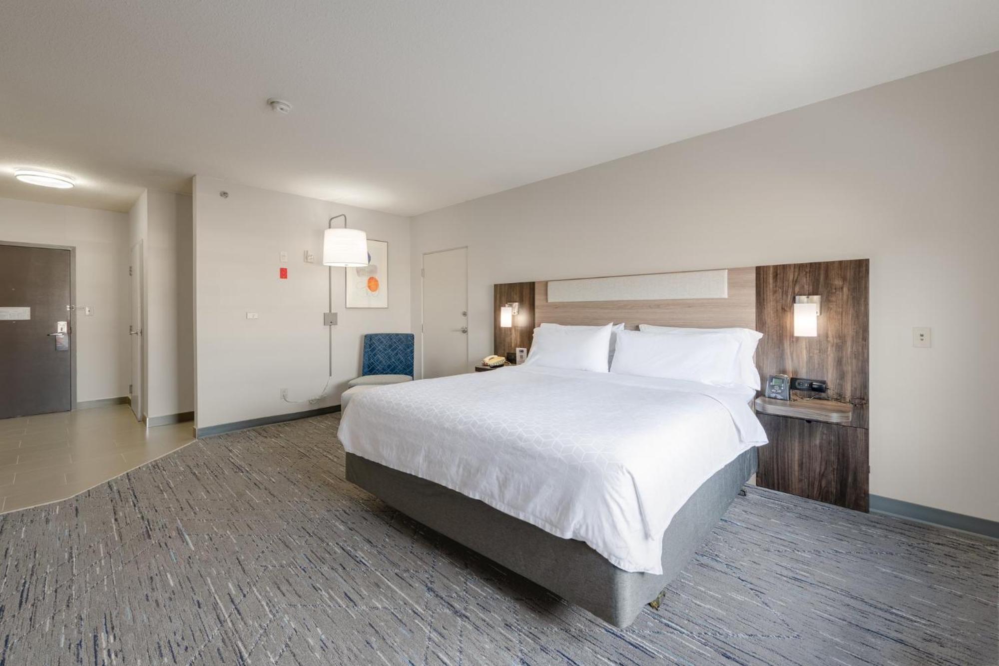 Holiday Inn Express Hotel & Suites-Edmonton South, An Ihg Hotel Esterno foto